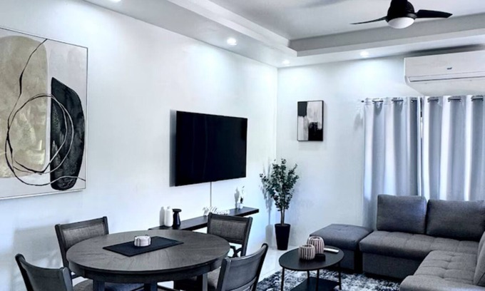 West Gate Hills Apartment | Upscale Urban Oasis - Luxury Two Bedroom Apt Prime Location mins from the beach