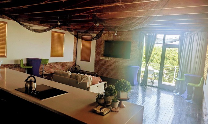 Kilgore Apartment | Upscaled LOFT With A Twist on World's Richest Acre