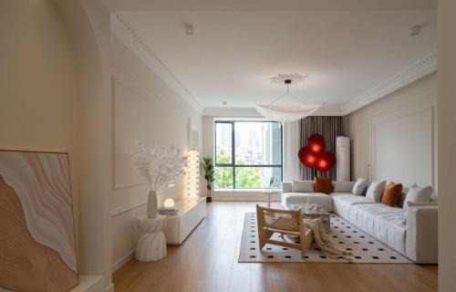 Jing'an Apartment | Urban Hub - People's Square Branch superior 3br near Xintiandi and Bund