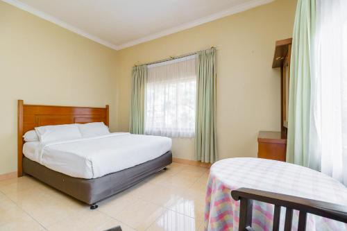 Lahat Hotel | Urbanview Hotel Cendrawasih Lahat By RedDoorz