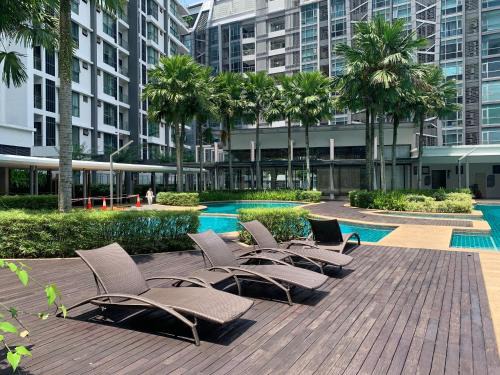 Maluri Apartment | V Residence Suites 5-6pax 3R1B Linked to Sunway Velocity Mall MRT LRT Maluri & Cochrane KLCC View Kuala Lumpur