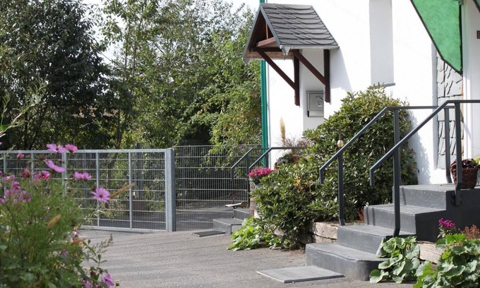 Hueckeswagen Apartment | Vacation apartment in a quiet, idyllic location