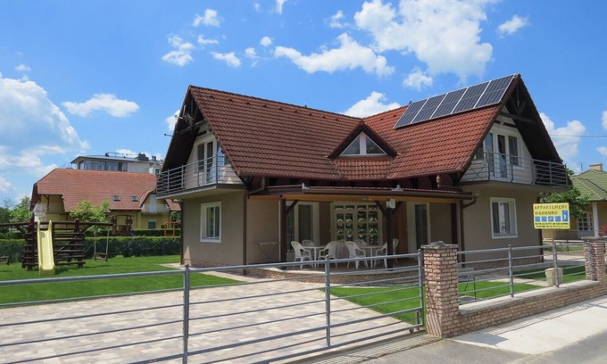 Balatonlelle Apartment | Vacation apartment/apartment for 7 guests with 70m² in Balatonlelle (125042)