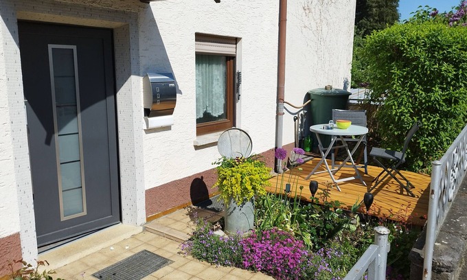 Niederweidbach Apartment | Vacation apartment Seeblick Quiet apartment on the Aartalsee