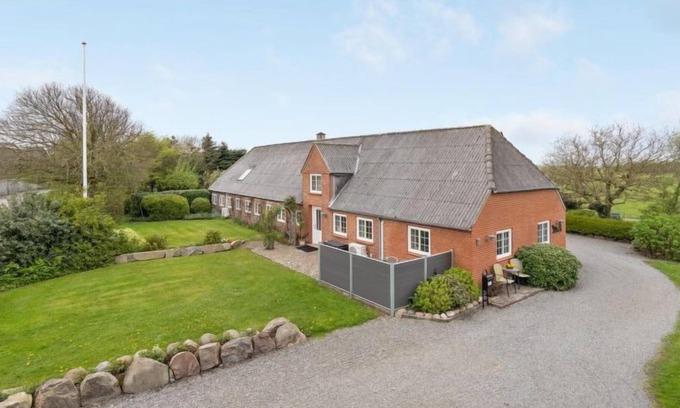 Hjerpsted House | Vacation home "Almke" in Western Jutland in Højer - 5 persons, 2 bedrooms