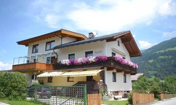 Finsing House | Vacation home for 8 guests with 100m² in Uderns (173230)