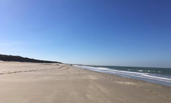 Bruinisse House | Vacation home in Holland Zeeland Bruinisse by the sea dog fenced