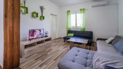 Pirovac House | Vacation home Ivan