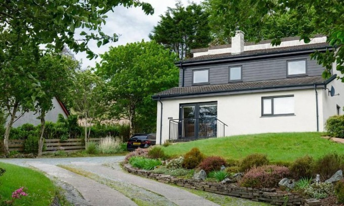 Eyre House | Vacation home Solas by Interhome