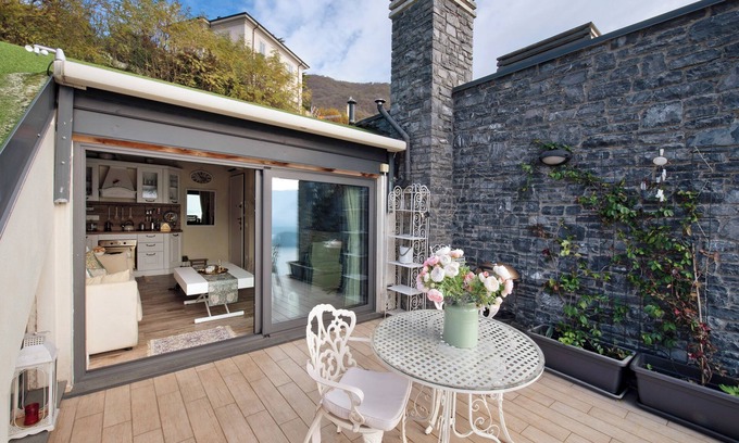 Perledo House | Vacation Home "Summer and Winter" with Lake View, Private Heated Indoor Pool & Wi-Fi