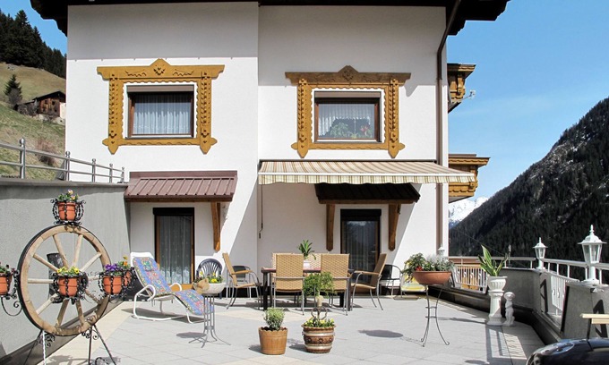 Kappl House | Vacation home Vesul by Interhome