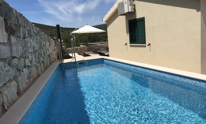 Pozorac House | Vacation home with private pool for 8 people