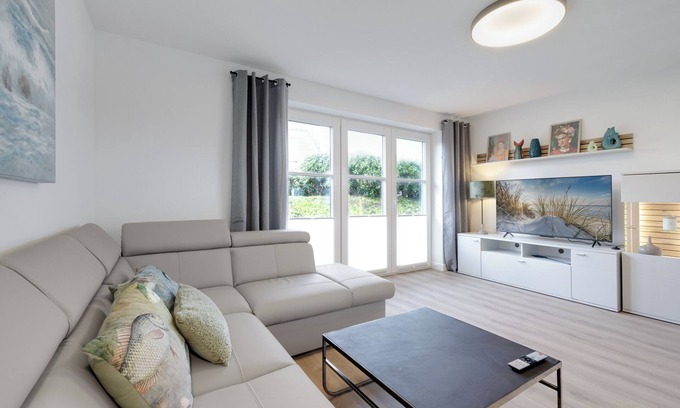 Tinnum House | "Vacation in vacation home Levi: relaxation and adventure on Sylt!"