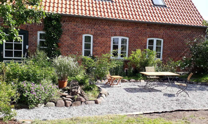 Waabs Apartment | Vacation on the manor - beautiful large apartment near the Baltic Sea