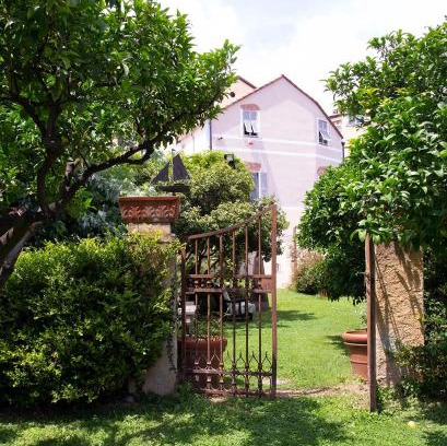 Borgio Verezzi Bed & Breakfast | Vale's Gardens at Borgio Verezzi
