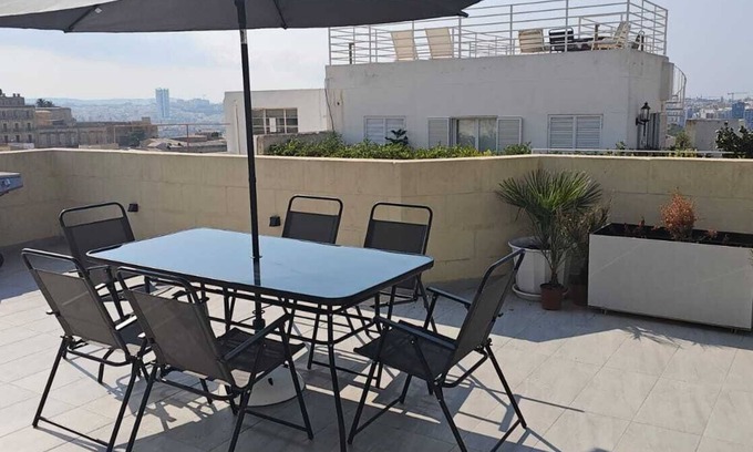 Valletta Apartment | Valletta Penthouse Cathedral view Terrace