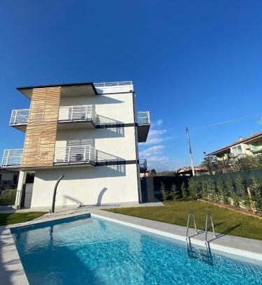 Montioni Apartment | Vanessa Ferienwohnung mit Pool in Lazise