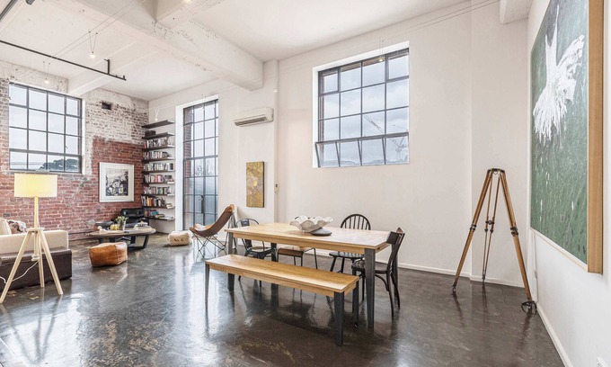 Fitzroy Condo | VAQUAY Rose & Vine In Fitzroy