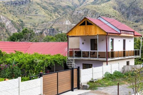 T'ba House | Vardzia Guesthouse Tmogvi