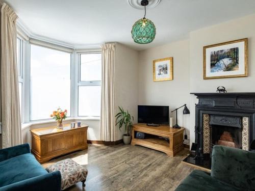 Port Isaac House | VARLEY VIEW Fishermans cottage with stunning views