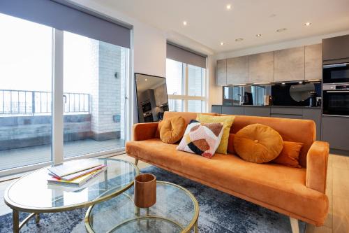 Latchmere Apartment | Veeve - The Battersea Skyview Apartment