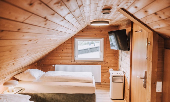 Hard Hotel | Velotique Hotel Angelika