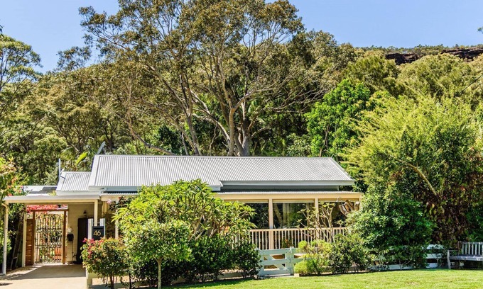Pretty Beach Central Coast House | Venice Cottage - Pet Friendly