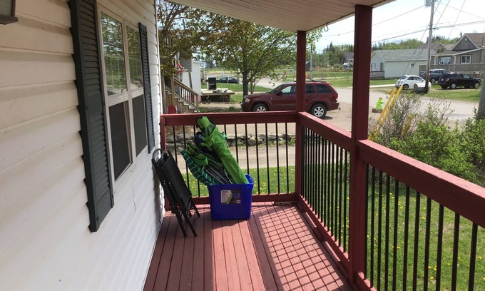 Pointe-du-Chene Cottage | VERY CLOSE TO PARLEE BEACH - WIFI -TV - AIR CONDITIONING - BEACH PASS