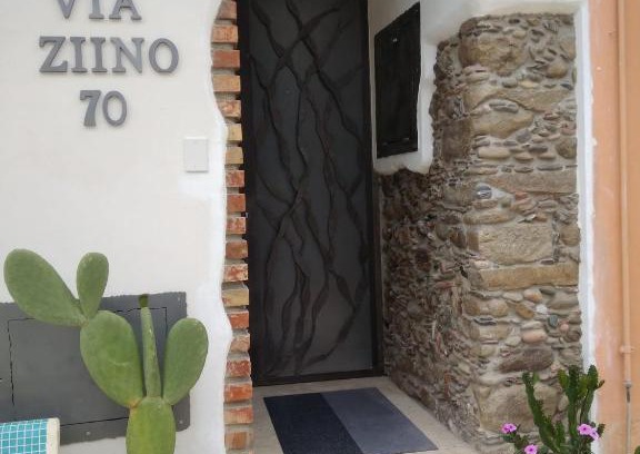 Oliveri Apartment | Via Ziino 70