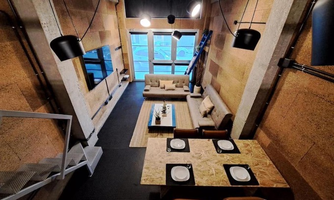 La Coruna Apartment | VibesCoruña - Loft Industrial Comercio