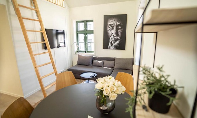 Stavanger Apartment | Vibrant apartment on bustling street, above a restaurant - Perfect for tourists,