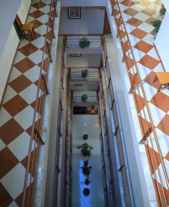 Nifas Silk-Lafto House | Victoria Hotel Apartment