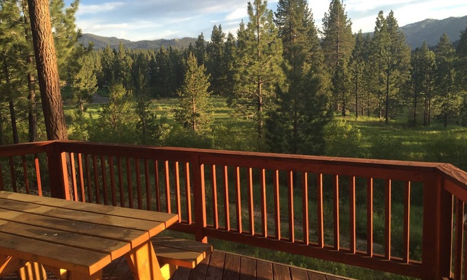 Pioneer Trail House | VIEW! VIEW! VIEW! Tahoe home, panoramic meadow/mountain views and pool table