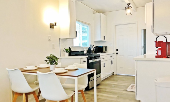 Lemon Grove House | Viewpoint Vista Stay San Diego Pet-Friendly Home