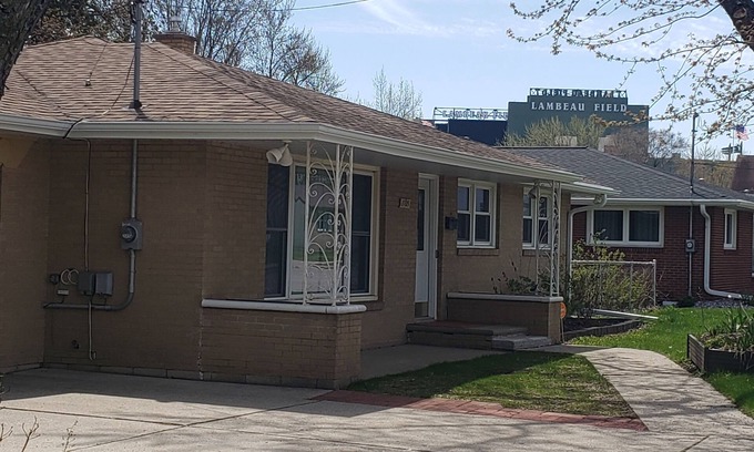 Green Bay House | Views of Lambeau and less than half a mile away.