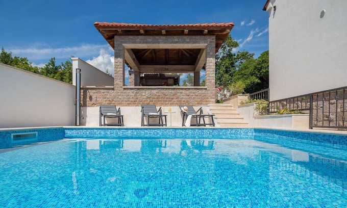 Maslenica Villa | Vila Pomalo, house for take it easy kind of vacation, pool, 3 min from the beach