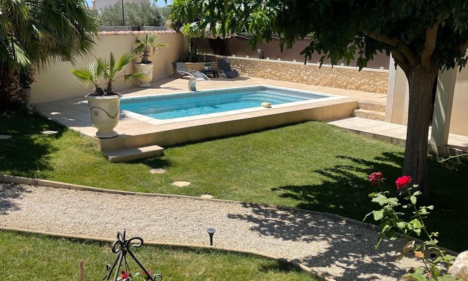 Beaucaire Villa | Villa 140 m2 With Swimming Pool sun