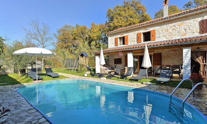 Gracisce Villa | Villa 704/1643 (Istria - Žminj), 25000m from the beach