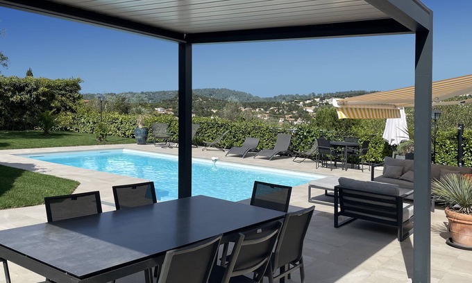 Saint-Gely-du-Fesc Villa | Villa 8 pers, garden, swimming pool, magnificent view, calm,