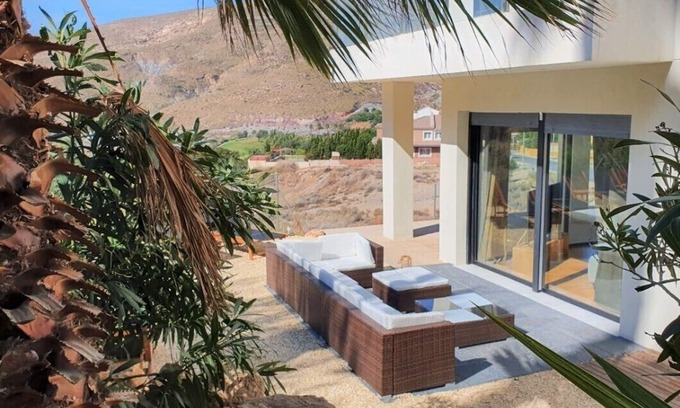 La Envia House | Villa André con Piscina, Barbacoa, Wifi & Satélite