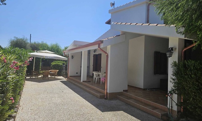 Calasetta Villa | Villa at walking distance by the sea