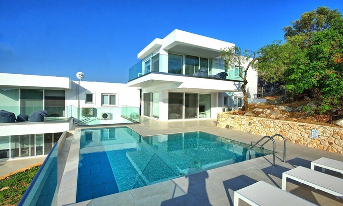 Agios Spyridon Corfu Villa | Villa Athena - Villa near the Sea with pool on Corfu Island, Greece