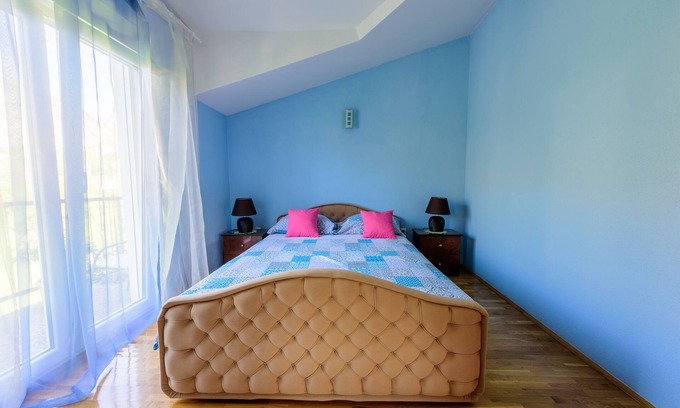 Blagaj Villa | Villa Basic Blagaj with Amazing View on the River, super close to Mostar