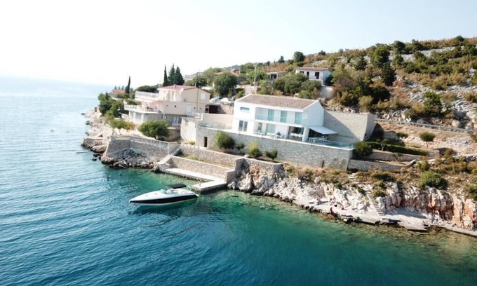 Baric Draga Villa | Villa Basthel with heated pool, jacuzzi, sauna, boat mooring possibility