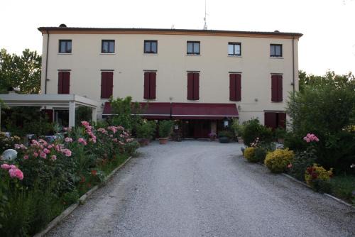 Ostellato Hotel | Villa Belfiore