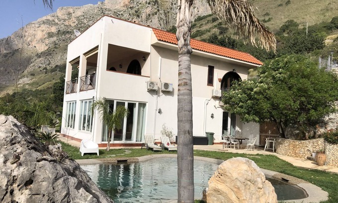 Capaci Villa | Villa between sea and mountain with private pool and sea view with private pool