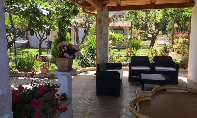 Calimera Villa | Villa by the sea (on Michelino beach) in residence "Villa Giulia"