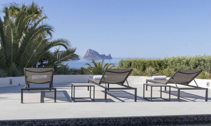 Cala Comte Villa | Villa Calypso - Exclusive villa with a spectacular view to the open sea