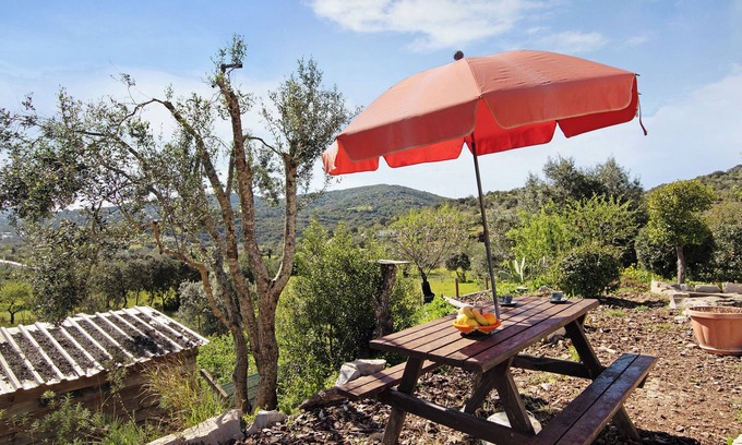Sao Bras de Alportel House | Villa 'Casa Tibagota' with Mountain View, Wi-Fi and Pool