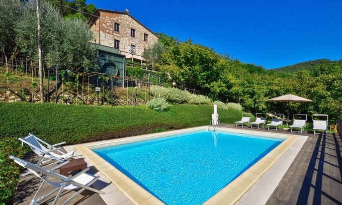 Orbicciano Villa | Villa Casale di Rosa Large Private Pool, WiFi
